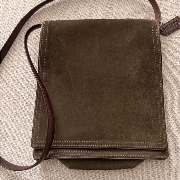 Rare Vintage Coach Olive Suede Leather Crossbody Bag - Picture 4 of 12